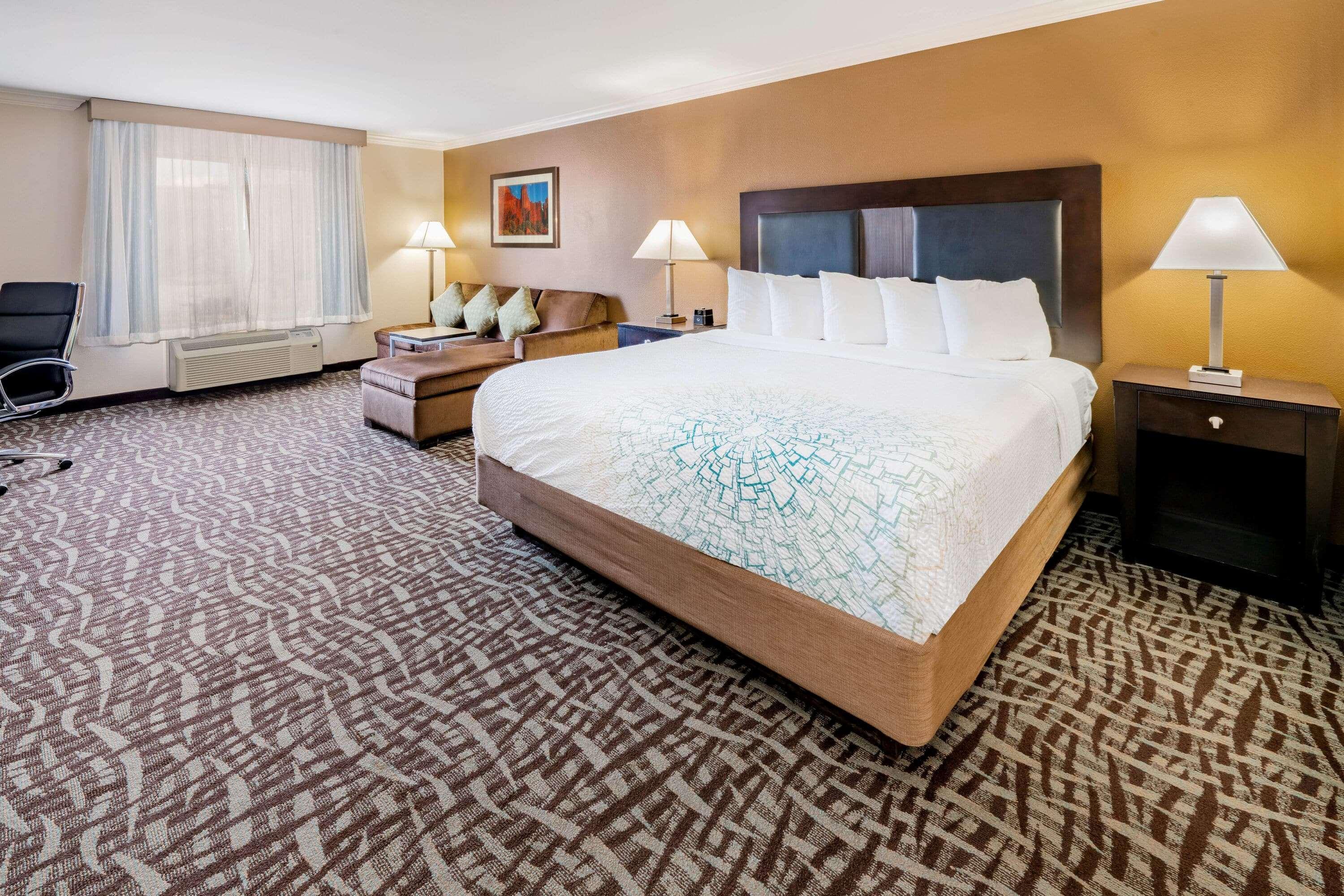 La Quinta By Wyndham Hotel